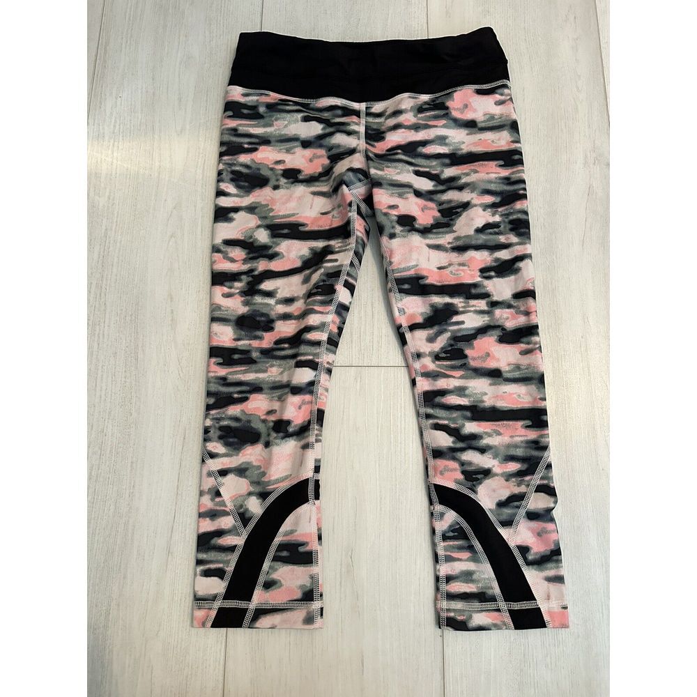Lululemon Run: Inspire Crop II *All Luxtreme Wamo Camo Pink EUC Sz 6 Barely Pink